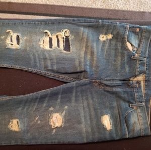 Mens distressed Levi's 40x32